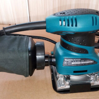 Máy Chà Nhám Rung Makita BO4558