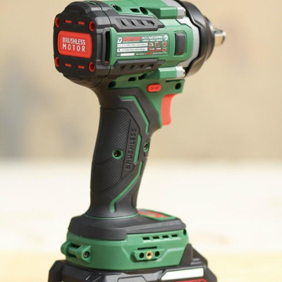 COMBO Máy siết bu lông dùng pin 21V Dekton M21-IW550PRO KÈM 1 PIN M21-B4000M + 1 SẠC M21-S20 DEKTON KÈM HỘP DK-IJC01 - KM_T8 -HÀNG CHÍNH HÃNG