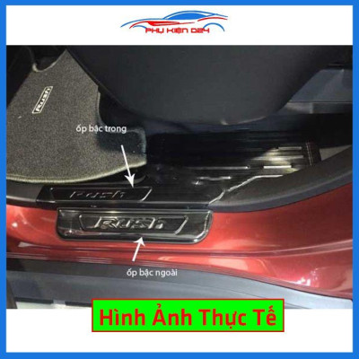 Bộ ốp bậc cửa trong ngoài nẹp bước chân Rush 2018-2019-2020 vân Titan chống trầy trang trí xe