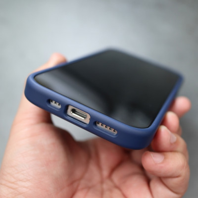Ốp Lưng Chống Vân Tay cho iPhone 15 Pro Max, 14 ProMax, 13 Pro Max - Viền Camera Kim Loại, Cạnh Cao Su Chống Sốc, Chống Mồ Hôi Tay – Hàng chính hãng