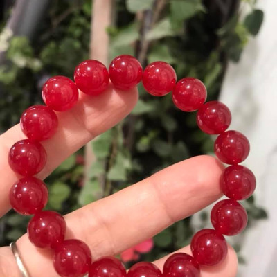 Vòng Tay May Mắn Đá Mã Não Đỏ Đậm Đẹp  size 10mm 18 Hạt  Nữ mạng Hỏa mạng Thổ ạ Màu Đỏ là màu Chiến Thắng ạ