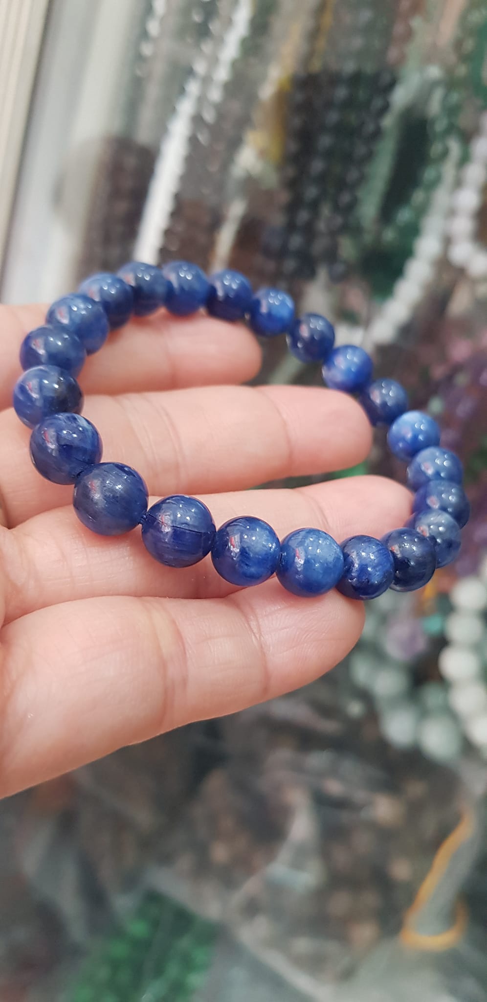 Vòng tay nữ đá kyanite tự nhiên cao cấp hay đá Sapphire nước xanh dương Đậm bóng đẹp 8,5mm nữ mệnh Thủy mệnh Mộc đeo ạ