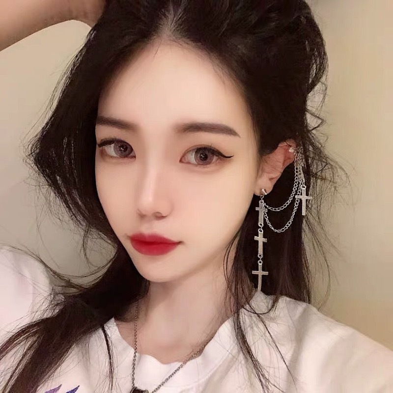 Bông tai unisex hai chuỗi chữ thập trắng không đối xứng