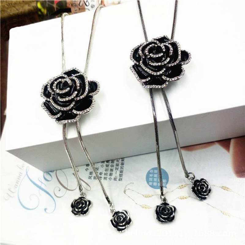 Combo set dây chuyền và bông tai hoa hồng đen ấn tượng