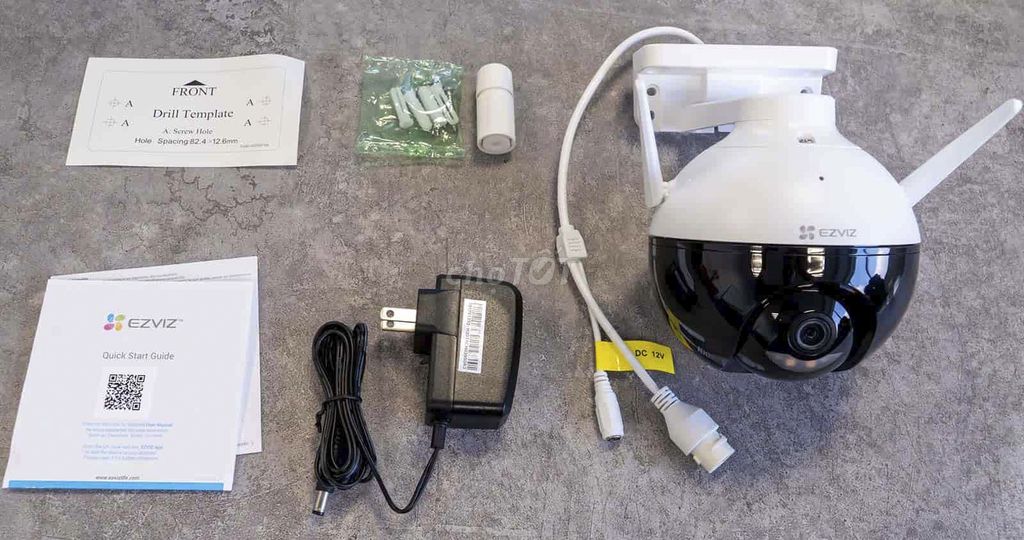 Camera IP Wifi quay quét EZVIZ C8W 4MP - Đàm thoại 2 chiều - Hàng chính hãng