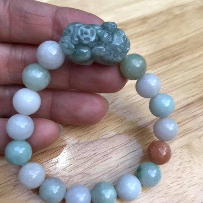 Chiếc Vòng Tay Nữ Tỳ Hưu Phong Thủy Đá Cẩm Thạch tỳ hưu tự nhiên  Size vòng 10mm Màu Xanh Màu Đậm Nhạt  bóng đẹp  Nữ mệnh thủy mộc hỏa đeo tay đẹp lắm ạ