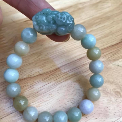 Chiếc Vòng Tay Nữ Tỳ Hưu Phong Thủy Đá Cẩm Thạch tỳ hưu tự nhiên  Size vòng 10mm Màu Xanh Màu Đậm Nhạt  bóng đẹp  Nữ mệnh thủy mộc hỏa đeo tay đẹp lắm ạ