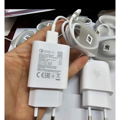 Bộ Sạc 5V - 2A và Bộ Sạc nhanh 18W Vsmart Zin New Chính Hãng Cam Kết _ dùng chung cho các dòng máy