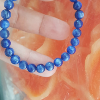 Vòng tay nữ đá kyanite tự nhiên hay đá Sapphire nước xanh dương Đậm bóng đẹp 6mm nữ mệnh Thủy mệnh Mộc đeo ạ