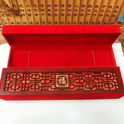 HỘP NHUNG ĐỎ GỖ DÀI ĐỰNG DÂY CHUYỀN , LẮC TAY , TRÂM CÀI TÓC