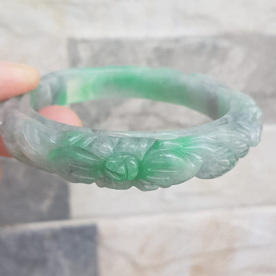 ️Vòng Cẩm Thạch tự nhiên chạm bông mai đẹp Size 56mm x Cao 12mm x dầy may mắn Màu xanh lý tươi trắng xám đẹp sang nữ 54kg - 62kg đeo ạ