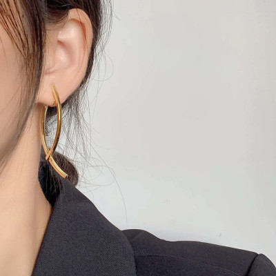 Earrings nữ đeo tai thiết kế đơn giản, thanh mảnh