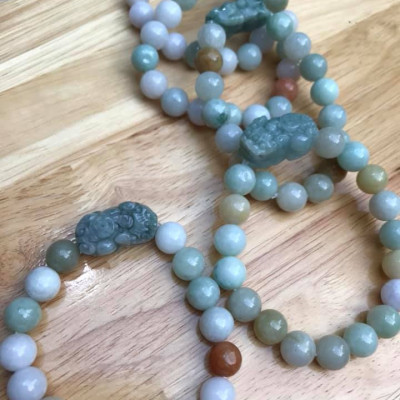 Chiếc Vòng Tay Nữ Tỳ Hưu Phong Thủy Đá Cẩm Thạch tỳ hưu tự nhiên  Size vòng 10mm Màu Xanh Màu Đậm Nhạt  bóng đẹp  Nữ mệnh thủy mộc hỏa đeo tay đẹp lắm ạ