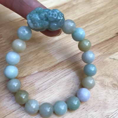 Chiếc Vòng Tay Nữ Tỳ Hưu Phong Thủy Đá Cẩm Thạch tỳ hưu tự nhiên  Size vòng 10mm Màu Xanh Màu Đậm Nhạt  bóng đẹp  Nữ mệnh thủy mộc hỏa đeo tay đẹp lắm ạ