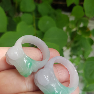 Nhẫn Tỳ Hưu Mới Nam Ni 20mm  Đá Cẩm Thạch Tự Nhiên Trắng Xanh Ngọc Bóng Đẹp  Size Nhẫn đk 20mm x bản 12mm ạ