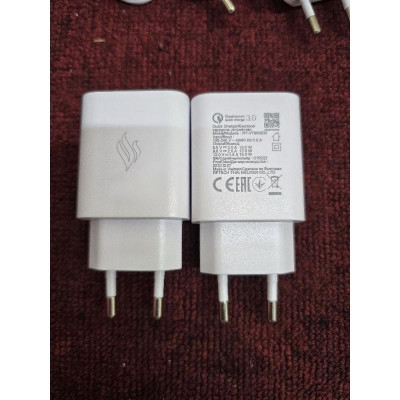 Bộ Sạc 5V - 2A và Bộ Sạc nhanh 18W Vsmart Zin New Chính Hãng Cam Kết _ dùng chung cho các dòng máy