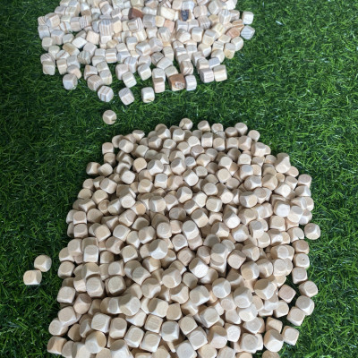 Hạt Gỗ Xúc Cát Đồ Chơi Cho Bé Thỏa Sức Vui Đùa Với Chất Liệu Tự Nhiên, An Toàn Tặng Kèm 1 Xẻng Xúc Gỗ ( 1kg hạt gỗ)