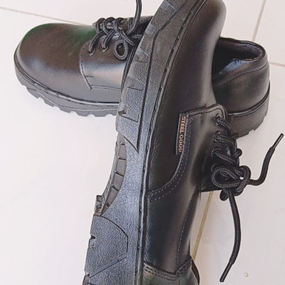 Giày bảo hộ lao động chống đinh, chống va đập, đế PVC chống dầu, dùng cho nhà xưởng, công trường