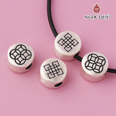Charm bạc xỏ ngang họa tiết đồng tiền - Ngọc Quý Gemstones