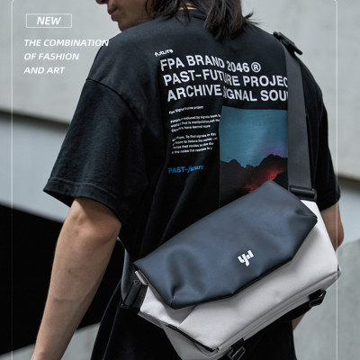 Túi đeo chéo nam phong cách mới  - BEE GEE TDCN9164