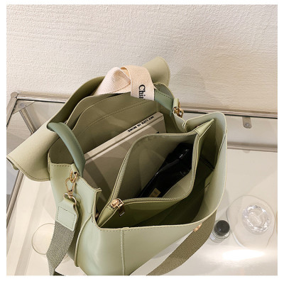 Túi xách nữ thời trang công sở cao cấp phong cách dễ thương – BEE GEE TN1074