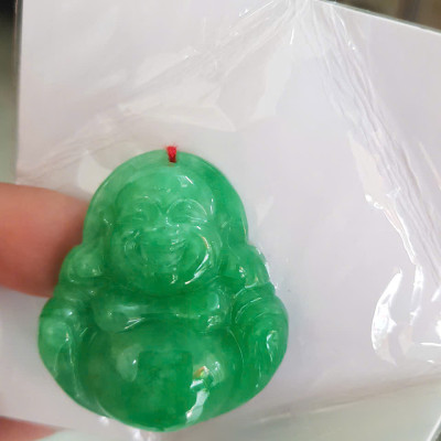 Mặt dây chuyền Nữ Phật Di Lặc bụng tròn Đá Ngọc Cẩm Thạch Xanh tươi đều đẹp Size C40mm x N37mm x S12mm Anh Chị bọc Vàng đeo đẹp ạ