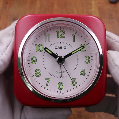 Đồng Hồ Để Bàn Casio TQ-143S-4DF - Có Đèn - Báo Thức - Kích Thước ( 7.7×7.6×3.8 cm )