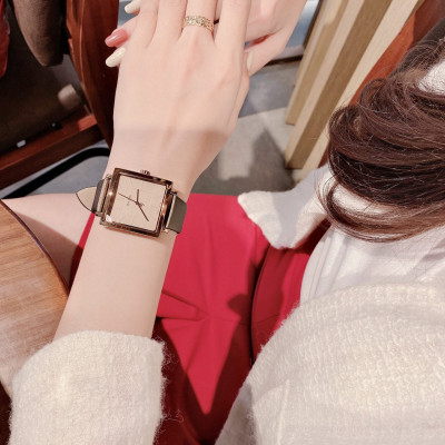 Đồng Hồ Nữ Julius Hàn Quốc JA354D Dây Da