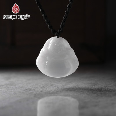 Mặt dây chuyền phật Di lặc đá cẩm thạch xanh nhạt mệnh hỏa, mộc - Ngọc Quý Gemstones