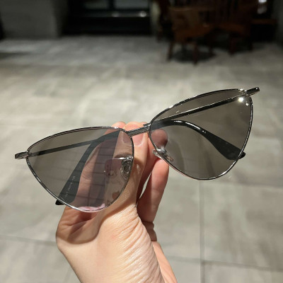 Kính râm nữ Mắt mèo kim loại sành điệu