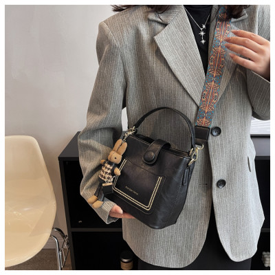 Túi xách nữ thời trang công sở cao cấp phong cách dễ thương – BEE GEE TN1086