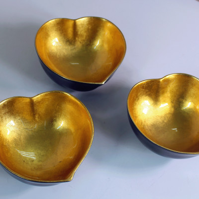 Bát Sơn Mài Hình Trái Tim Vàng