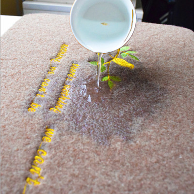 Bộ 2 thảm 2D nhà bếp đế cao su chống trượt 120x40 và 60x40 + kèm 2 khăn lau 30x30 (màu ngẫu nhiên) 