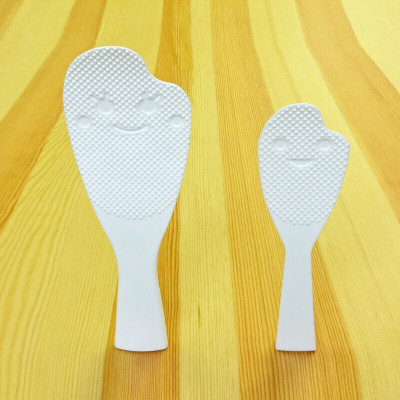 Combo bát nhựa tròn họa tiết thỏ/trăng 390ml + Set 2 chiếc muôi xới cơm - nội địa Nhật Bản