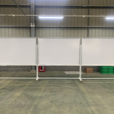 Bảng di động 1 mặt viết bút lông Poly - trắng kẻ ô ly Bavico 1,2x1,6m