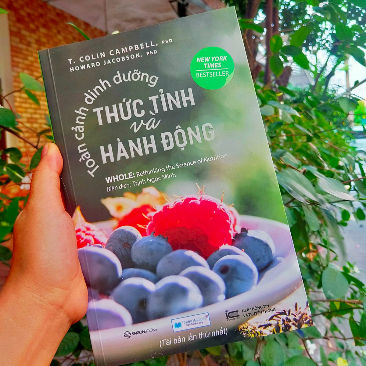 Combo sách: Ăn lành sống mạnh Trái đất thêm xanh + Bí mật dinh dưỡng cho sức khỏe toàn diện (TB) + Toàn Cảnh Dinh Dưỡng - Thức Tỉnh Và Hành Động + Bí quyết ngăn ngừa và chữa khỏi bệnh Độn mạch vành