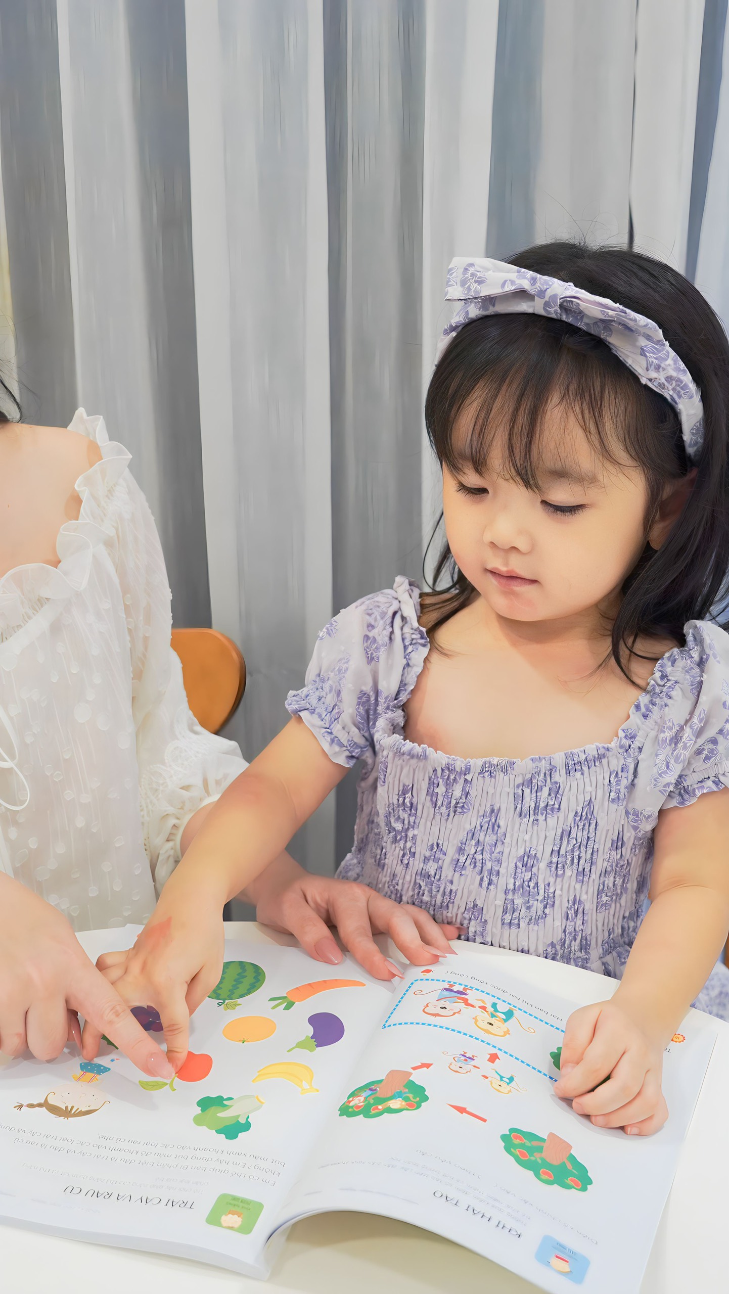 Sách cho bé - Phát Triển Tư Duy - Não Phải - Right Brain Development Activity Book - Dành cho trẻ từ 3-6 tuổi
