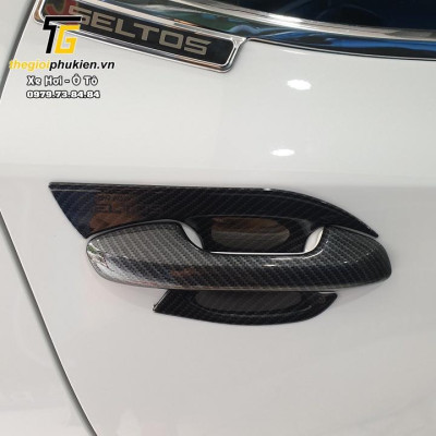 Bộ ốp tay nắm cửa, hõm cửa xe KIA Seltos 2020 vân Carbon