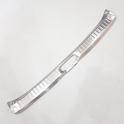 Ốp chống trầy cốp INOX dành cho Toyota INNOVA 2017-2019 – Bên Trong