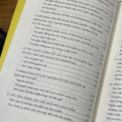 Sách - AI Cho Marketing Và Đổi Mới Sản Phẩm (Nhã Nam HCM)