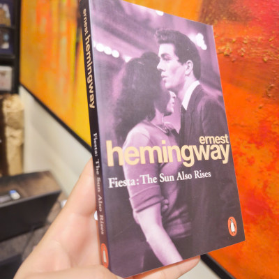 Sách - Fiesta: The Sun Also Rises (Penguin Random House) by Ernest Hemingway