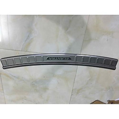 Ốp bậc cốp ngoài mẫu inox theo xe Elantra 