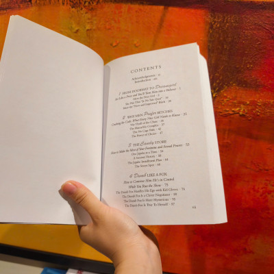 Sách - Why Men Love Bitches-A Woman