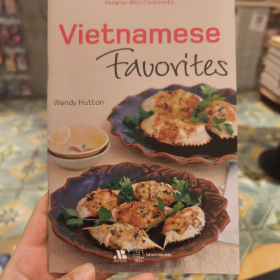 Sách - Vietnameese Favorites by Wendy Hutton - Periplus Mini Cookbooks