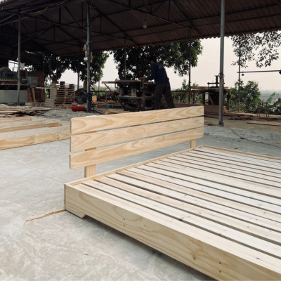 Giường ngủ gỗ CT10 Juno Sofa màu vàng nhạt 