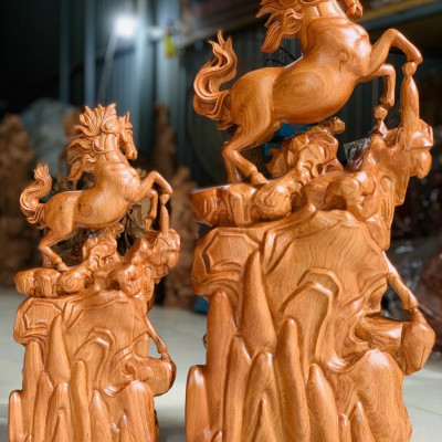 Tượng con ngựa song mã uyên ương bằng gỗ hương đá kt cao 40cm