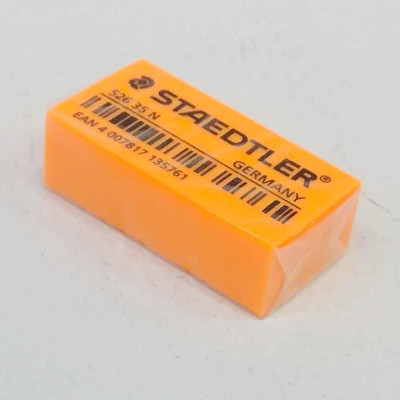 Gôm Staedtler 526 35N (Mẫu Màu Giao Ngẫu Nhiên)