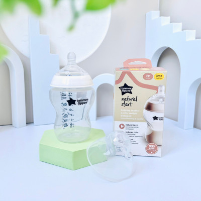 Bình sữa ty siêu mềm tự nhiên Tommee Tippee Natural Start 260ml, núm ty đi kèm 3-6 tháng (bình đôi)