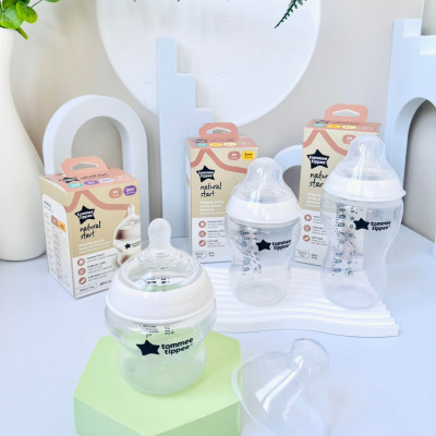 Bình Sữa Ty Siêu Mềm Tự Nhiên Tommee Tippee Natural Start 150ml, Núm Ty Của Bình 0-3 Tháng (Bình đôi)