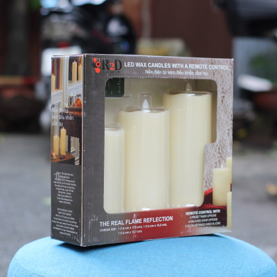 Nến điện tử R2D làm bằng sáp nến thật cao cấp, có remote điều khiển từ xa.